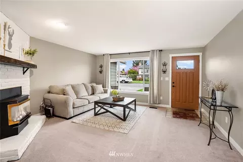 2362 Paramount Dr, Enumclaw, WA 98022 photo 3