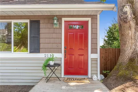 2115 E Grand Ave, Everett, WA 98201 photo 2