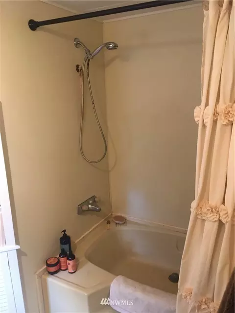 37236 W Lake Walker Dr SE, Enumclaw, WA 98022 photo 17