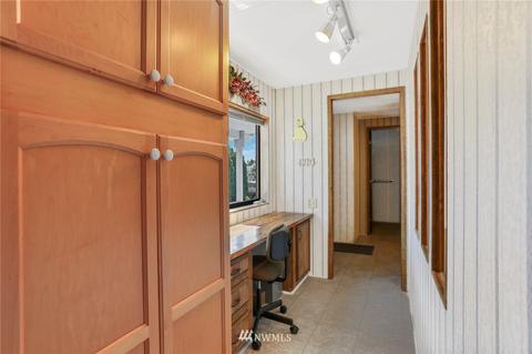 23717 Lake Dr E, Bothell, WA 98021 photo 29