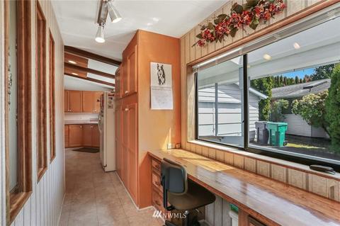 23717 Lake Dr E, Bothell, WA 98021 photo 28