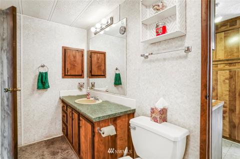23717 Lake Dr E, Bothell, WA 98021 photo 26