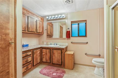 23717 Lake Dr E, Bothell, WA 98021 photo 18