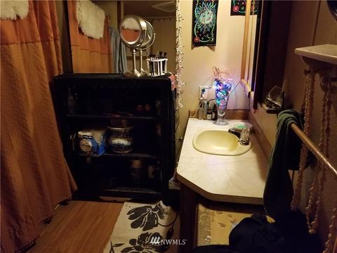 302 E Second St, Waterville, WA 98858 photo 8