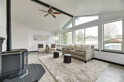 9229 1st Dr SE, Everett, WA 98208 photo 14
