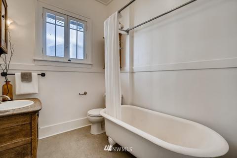 3111 E Ward St, Seattle, WA 98112 photo 13