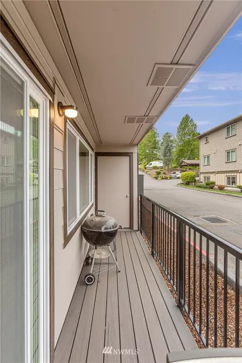9517 NE 180th St #B104, Bothell, WA 98011 photo 26