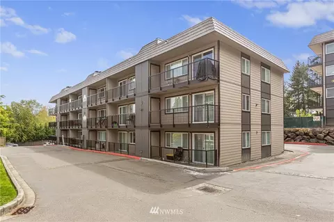 9517 NE 180th St #B104, Bothell, WA 98011 photo 2
