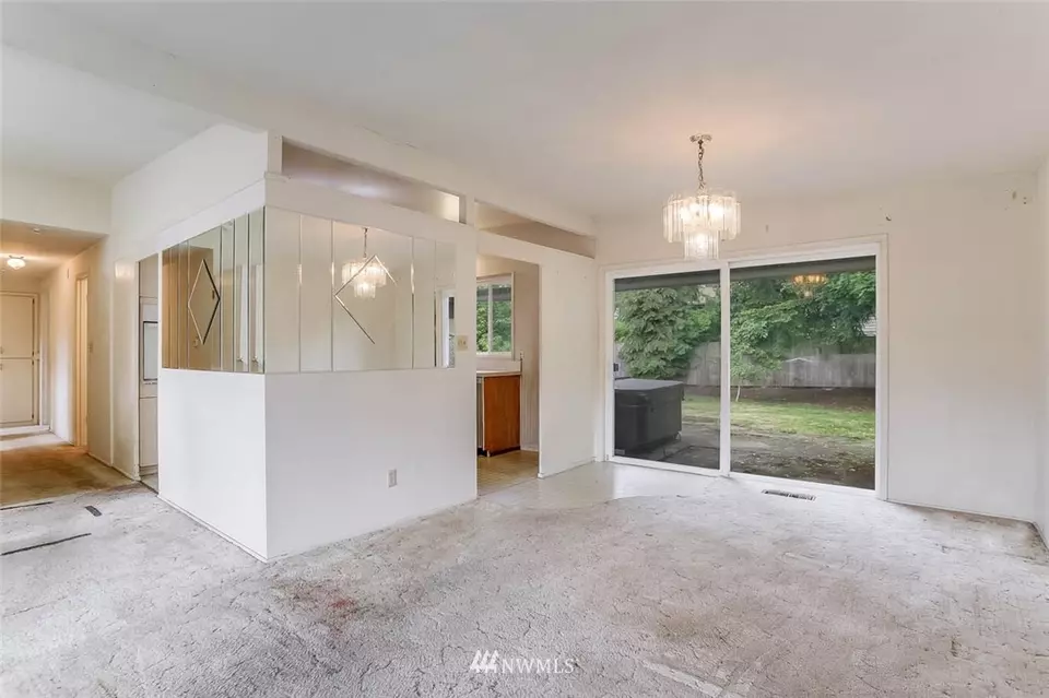  231 165th Ave SE, Bellevue, WA 98008 photo 8
