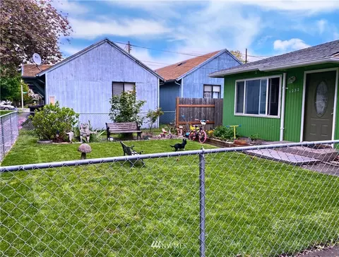 1252 9th Ave, Longview, WA 98632 photo 2