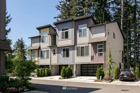 13724 Ash Way #D2, Everett, WA 98204 photo 1