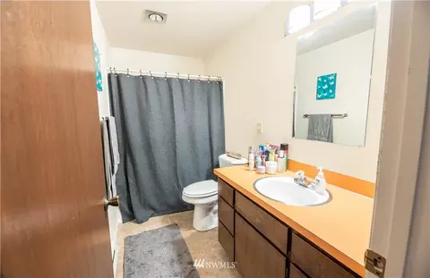 6310 Olympic Dr, Everett, WA 98203 photo 5