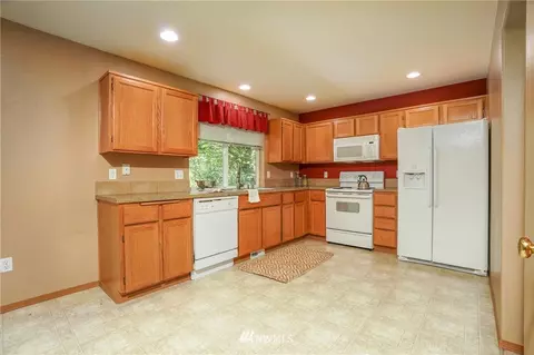 1107 181st Street Ct E, Spanaway, WA 98387 photo 3