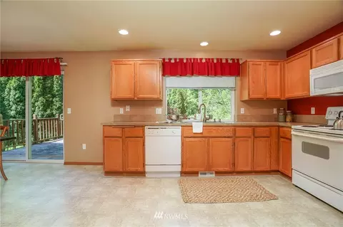 1107 181st Street Ct E, Spanaway, WA 98387 photo 5