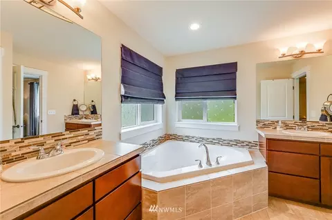 18924 10th Dr SE, Bothell, WA 98012 photo 19
