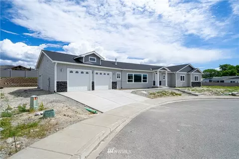 896 Cloudless Dr, Manson, WA 98831 photo 4