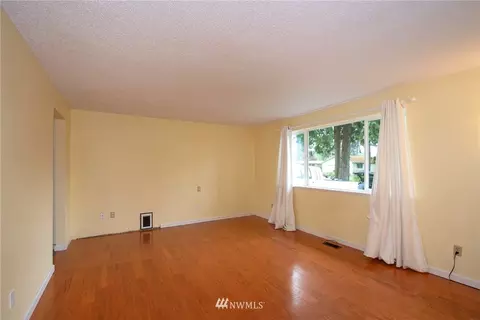 19308 Crescent Dr E, Spanaway, WA 98387 photo 4