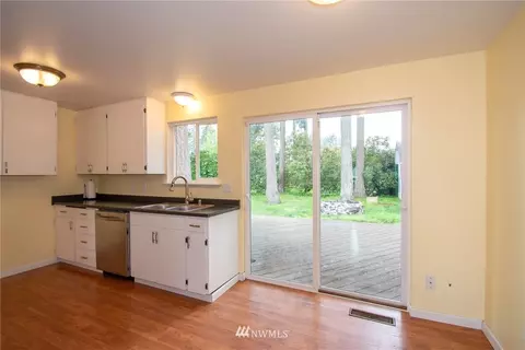 19308 Crescent Dr E, Spanaway, WA 98387 photo 10