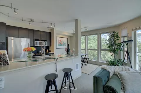 1420 E Pine St #E505, Seattle, WA 98122 photo 4