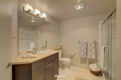 1420 E Pine St #E505, Seattle, WA 98122 photo 13