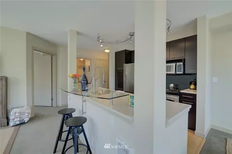 1420 E Pine St #E505, Seattle, WA 98122 photo 7
