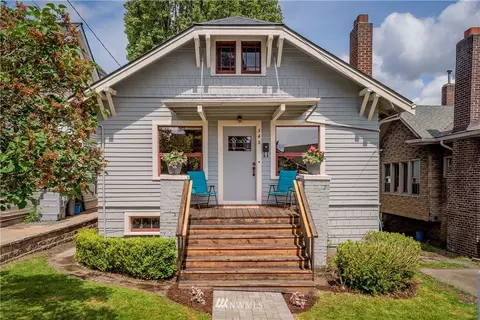 548 N 68th St, Seattle, WA 98103 photo 1