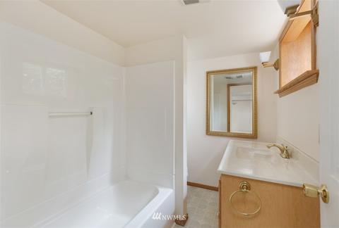 818 23rd Ave E, Seattle, WA 98112 photo 15