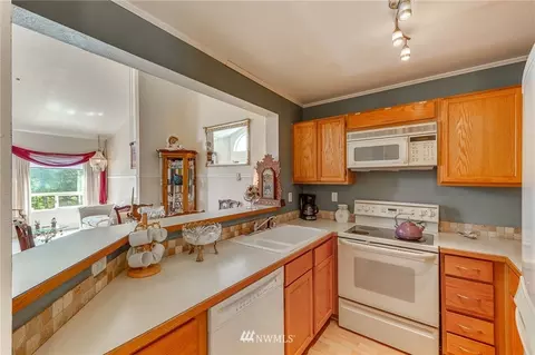 17300 91st Ave NE #E301, Bothell, WA 98011 photo 4