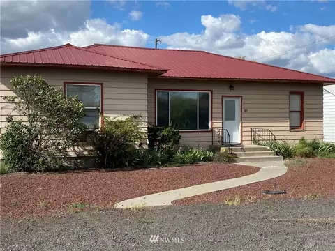 309 E 5th St, Lind, WA 99341 photo 1