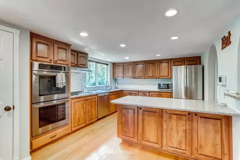 15805 Cascadian Way, Bothell, WA 98012 photo 5
