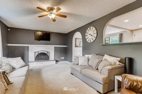 15805 Cascadian Way, Bothell, WA 98012 photo 3