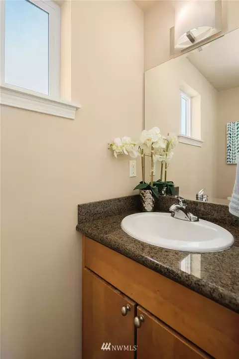 1264 N 143rd St, Seattle, WA 98133 photo 12