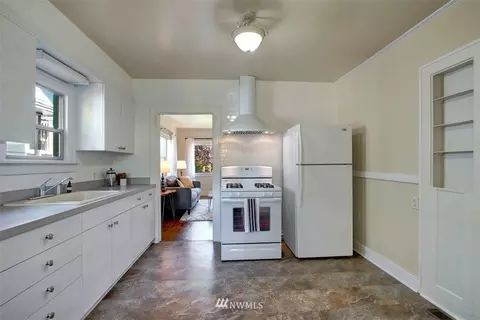 1404 Oakes Ave, Everett, WA 98201 photo 5