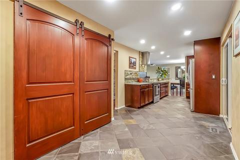 10715 Beardslee Pl, Bothell, WA 98011 photo 8
