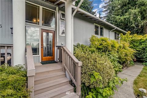 10715 Beardslee Pl, Bothell, WA 98011 photo 2