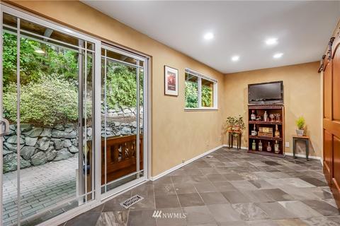 10715 Beardslee Pl, Bothell, WA 98011 photo 7
