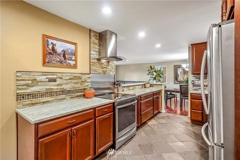 10715 Beardslee Pl, Bothell, WA 98011 photo 5