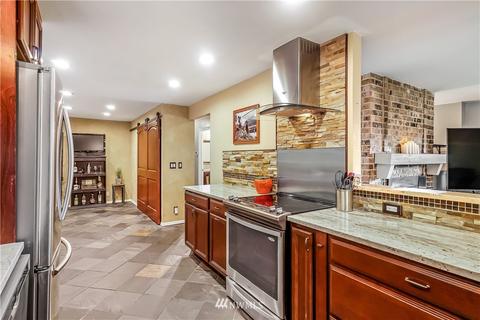 10715 Beardslee Pl, Bothell, WA 98011 photo 6