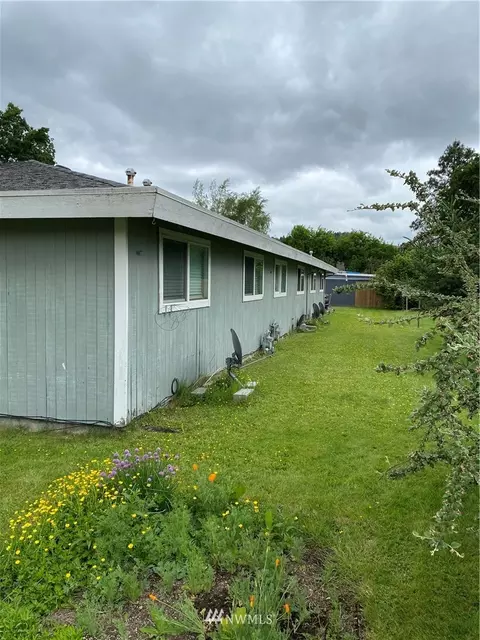 1702 16th St, Sumner, WA 98390 photo 2