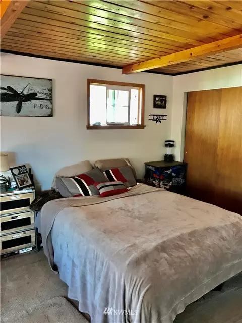 210 E Olympic Dr, Grapeview, WA 98546 photo 9