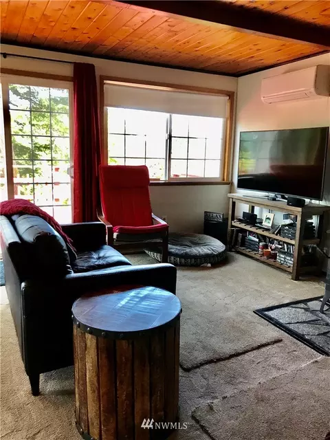 210 E Olympic Dr, Grapeview, WA 98546 photo 7