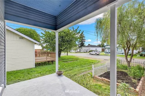 2705 18th St, Everett, WA 98201 photo 4