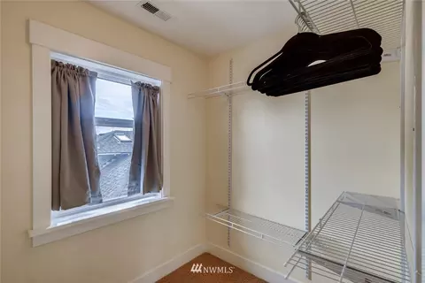 1709 E Marion St, Seattle, WA 98122 photo 20