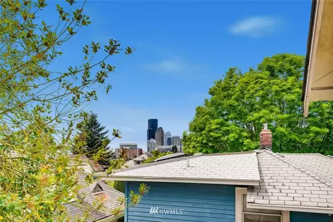 1709 E Marion St, Seattle, WA 98122 photo 5