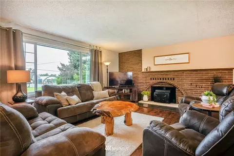 6820 Goodwin Rd, Everson, WA 98247 photo 4