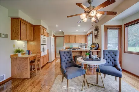 18322 Bellflower Rd, Bothell, WA 98012 photo 17