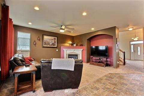 207 Johns St NE, Orting, WA 98360 photo 6