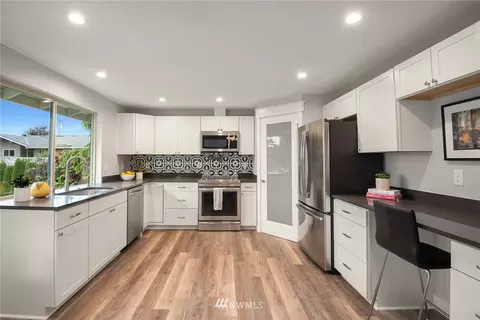 3311 Wave Dr, Everett, WA 98203 photo 5