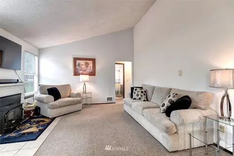 7829 Highland Dr, Everett, WA 98203 photo 2