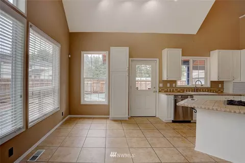 21008 177th St E, Orting, WA 98360 photo 6
